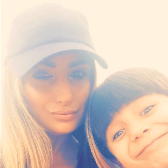 Meet your Posher, Blanca - Picture 2 of 2